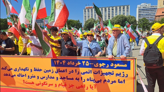 برلین - تظاهرات بزرگ ایرانیان آزاده با شعار دموکراسی، آزادی با مریم رجوی - ۳۱خرداد ماه