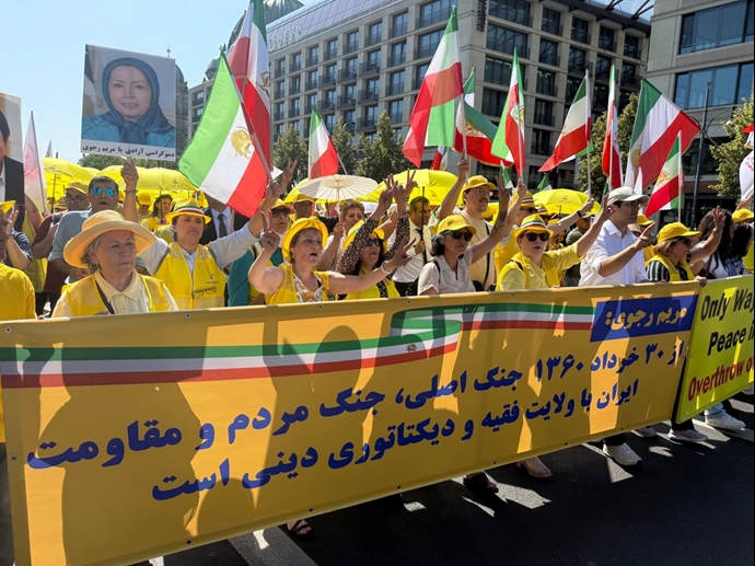 برلین - تظاهرات بزرگ ایرانیان آزاده با شعار دموکراسی، آزادی با مریم رجوی - ۳۱خرداد ماه