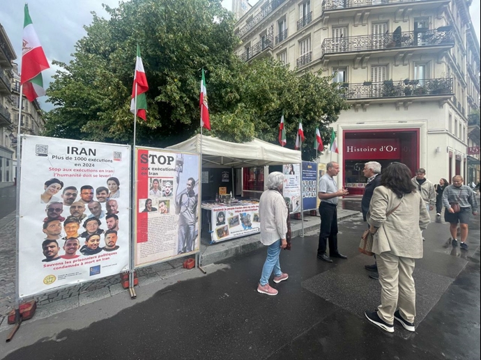 برگزاری میز کتاب و نمایشگاه تصاویر شهیدان در همبستگی با قیام سراسری - اول مرداد ۱۴۰۴