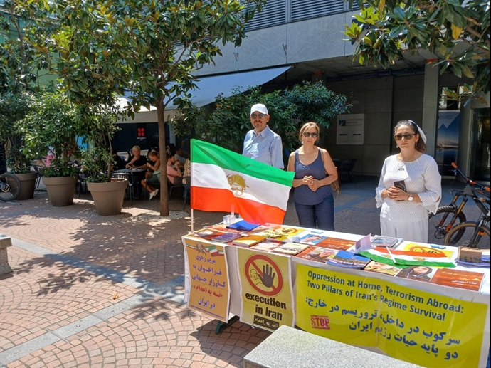 لوگانو سوئیس - برگزاری میز کتاب و نمایش تصاویر شهیدان در همبستگی با قیام سراسری - ۲۱تیرماه