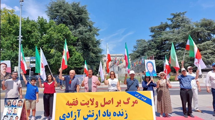 ژنو میدان ناسیون - برگزاری میز کتاب و نمایش تصاویر شهیدان در همبستگی با زندانیان سیاسی و قیام سراسری - ۱۴تیرماه