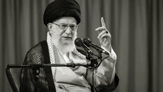 خامنه‌ای ولی‌فقیه ارتجاع
