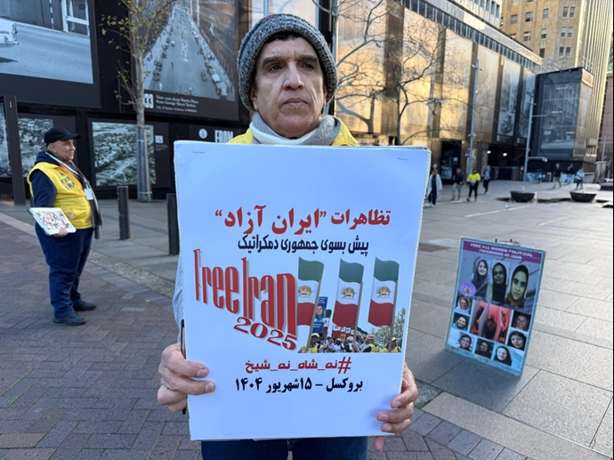 سیدنی - میز کتاب و نمایشگاه عکس شهیدان و فراخوان به تظاهرات در بروکسل - ۲۵مرداد