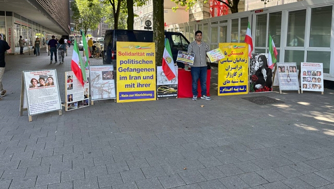هامبورگ - آکسیون ایرانیان آزاده در محکومیت به اعدام زندانیان سیاسی