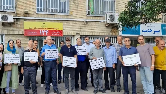 گیلان - تجمع اعتراضی اهالی روستای خرشک رودبار مقابل اداره صمت - شنبه ۱۱ مرداد ۱۴۰۴
