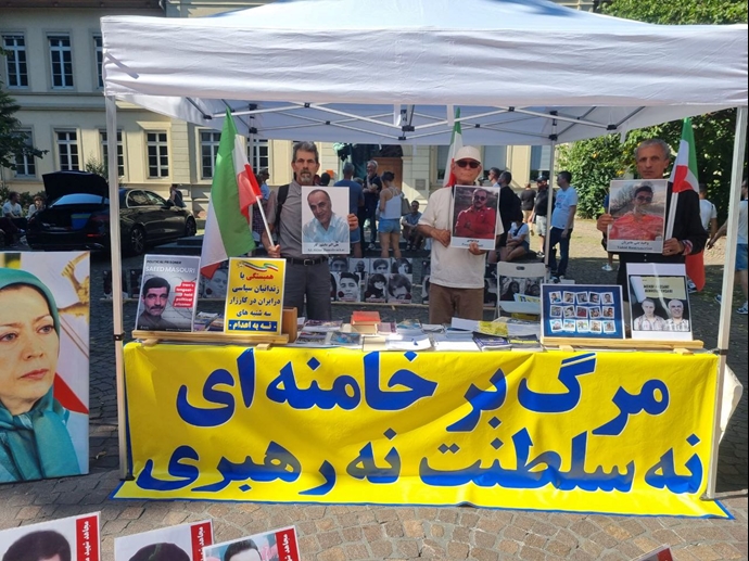 هایدلبرگ - میز کتاب و نمایشگاه عکس شهیدان قتل‌عام ۶۷ - ۱۸ مرداد ۱۴۰۴​