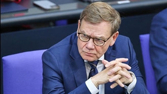 یوهان وادِفول، وزیر امور خارجه