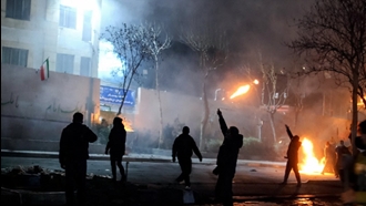 قیام ایران ـ عکس از آرشیو