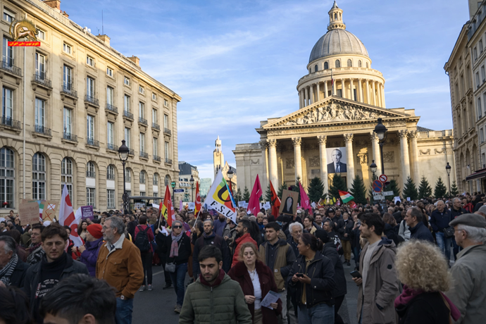 تصاویری از تظاهرات بزرگ ایرانیان به شعار نه شاه نه شیخ در میدان پانتئون پاریس - ۲۷ دی ۱۴۰۴