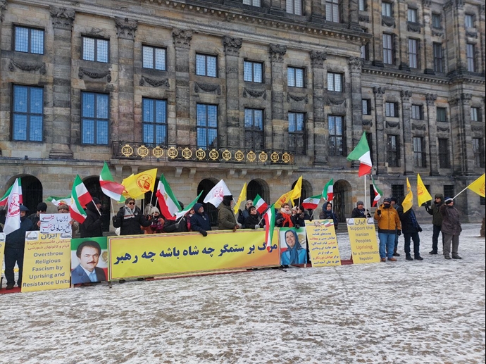 آمستردام - اکسیون هوادارن مجاهدین خلق در حمایت از قیام سراسری مردم ایران - ۲۰دی ۱۴۰۴۳۴
