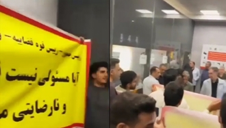 تجمع اعتراضی جمعی از حواله‌داران خودروی شاهین