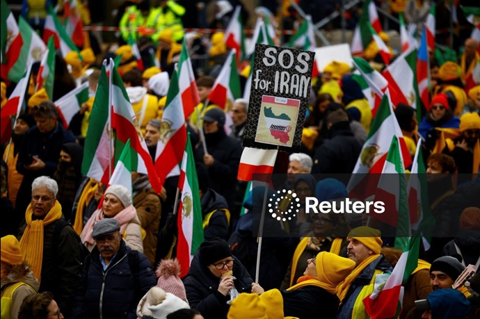 تظاهرات بزرگ ایرانیان در برلین