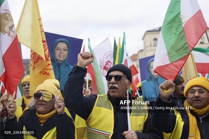 انعکاس خبرگزاری فرانسه از تظاهرات ایرانیان آزاده و یاران شورشگر در مونیخ همزمان با کنفرانس امنیتی مونیخ انعکاس خبرگزاری فرانسه از تظاهرات ایرانیان آزاده و یاران شورشگر در مونیخ همزمان با کنفرانس امنیتی مونیخ