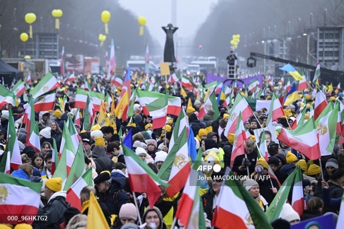 انعکاس تصویری خبرگزاری فرانسه از تظاهرات بزرگ ایرانیان در برلین