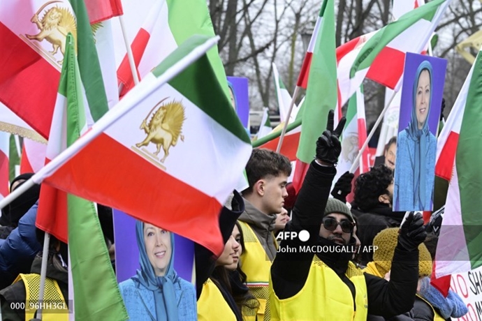 انعکاس تصویری خبرگزاری فرانسه از تظاهرات بزرگ ایرانیان در برلین