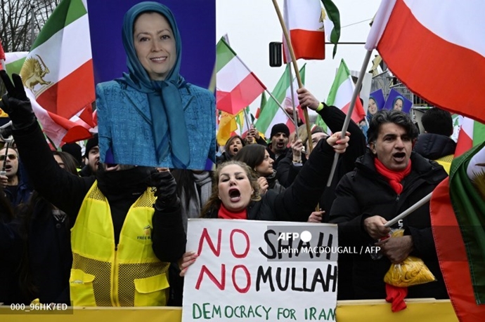 انعکاس تصویری خبرگزاری فرانسه از تظاهرات بزرگ ایرانیان در برلین