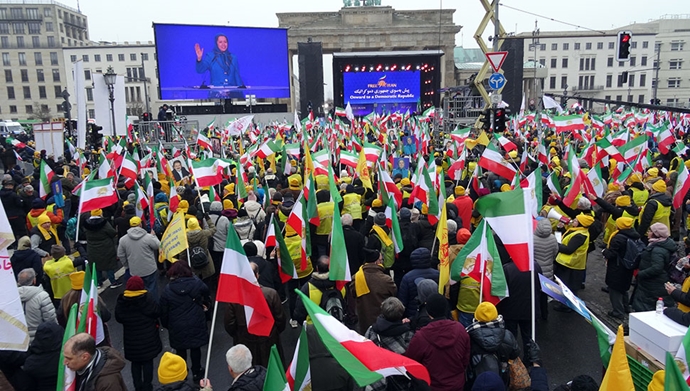 گردهمایی بزرگ ایرانیان در برلین - ۱۸بهمن