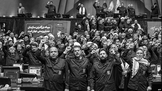 اعضای مجلس ارتجاع با لباس پاسداران