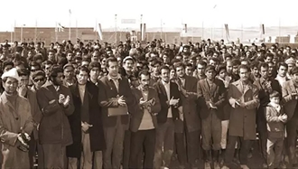 مراسم صبحگاه کارگری در ذوب‌آهن اصفهان سال ۱۳۴۸