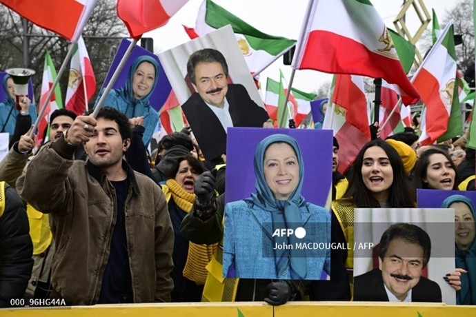 انعکاس تصویری خبرگزاری فرانسه از تظاهرات بزرگ ایرانیان در برلین