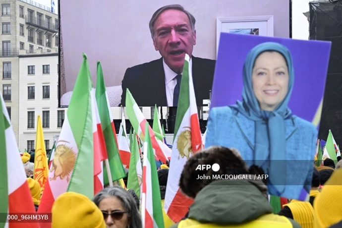 انعکاس تصویری خبرگزاری فرانسه از تظاهرات بزرگ ایرانیان در برلین