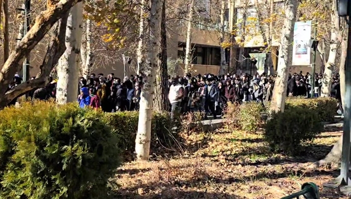 تظاهرات دانشجویان دانشگاه تهران - دی ۱۴۰۴