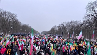 گردهمایی بزرگ ایرانیان در برلین در سالگرد انقلاب ضدسلطنتی مردم ایران