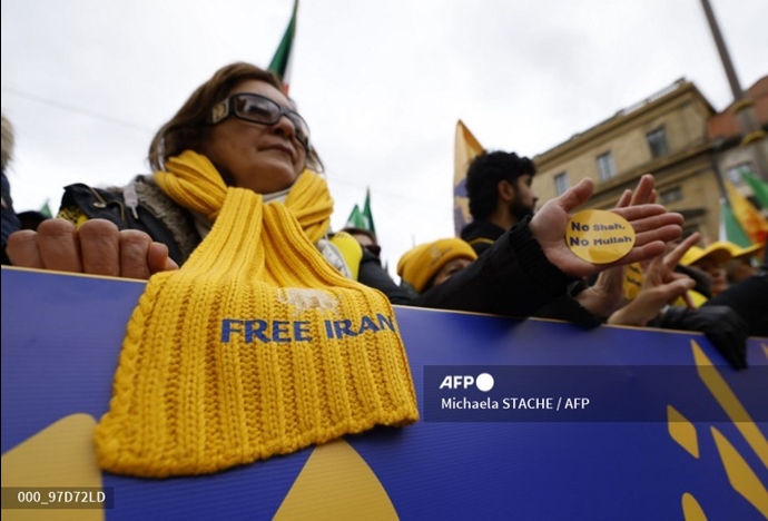 انعکاس خبرگزاری فرانسه از تظاهرات ایرانیان آزاده و یاران شورشگر در مونیخ همزمان با کنفرانس امنیتی مونیخ انعکاس خبرگزاری فرانسه از تظاهرات ایرانیان آزاده و یاران شورشگر در مونیخ همزمان با کنفرانس امنیتی مونیخ