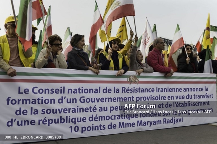 خبرگزاری فرانسه گزارش تصویری از تظاهرات ایرانیان آزاده در پاریس