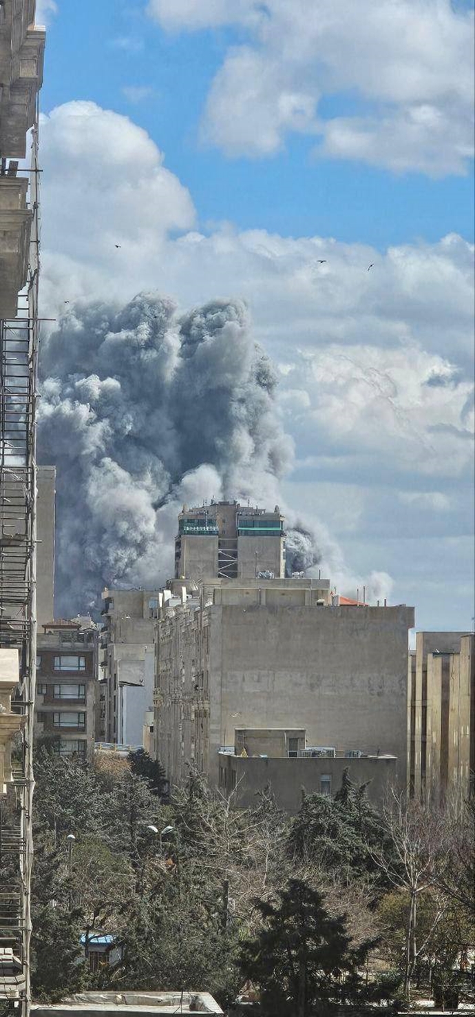 حمله سنگین حوالی یا ساختمان صدا و سیما میباشد! حمله سنگین حوالی یا ساختمان صدا و سیما میباشد!