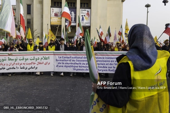 خبرگزاری فرانسه گزارش تصویری از تظاهرات ایرانیان آزاده در پاریس