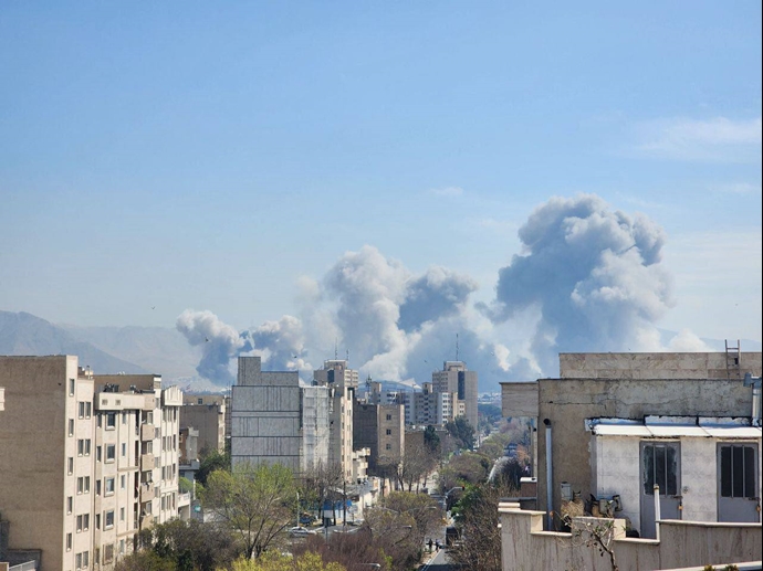 تهران؛ گزارشها از حضور جنگنده‌ها و بمباران در شرق پایتخت
