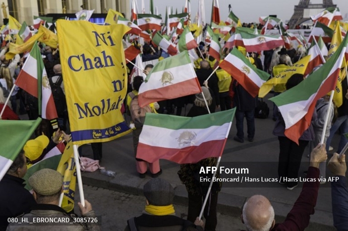 خبرگزاری فرانسه گزارش تصویری از تظاهرات ایرانیان آزاده در پاریس