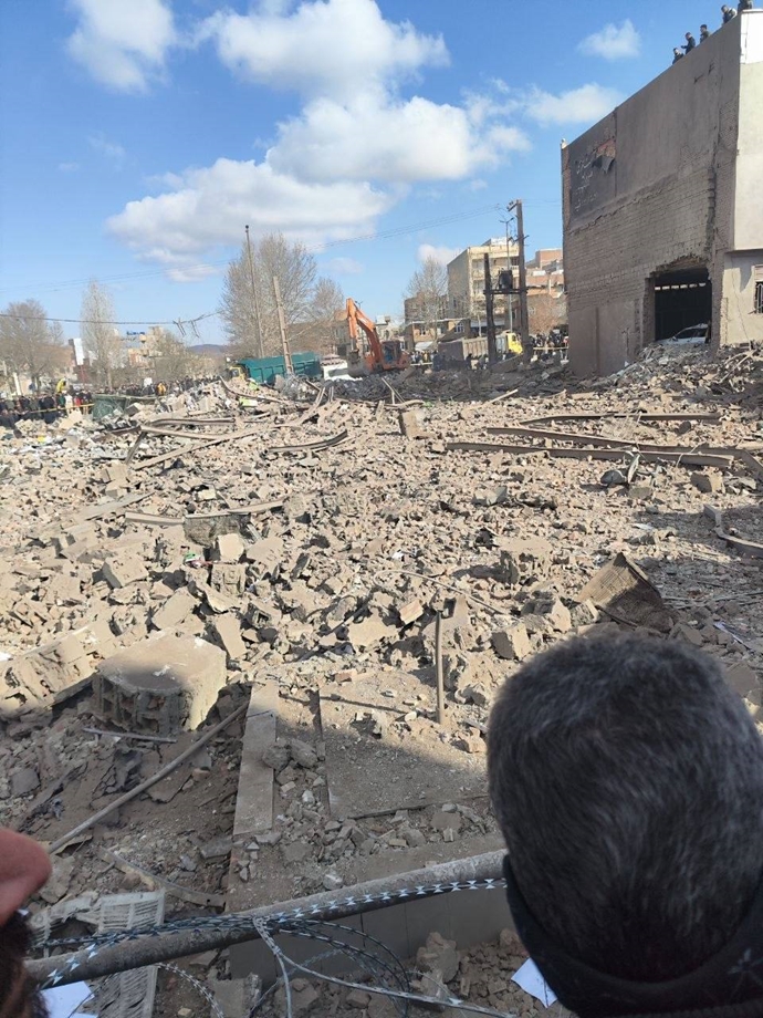 کلانتری۱۳ مهاباد با خاک یکسان شده