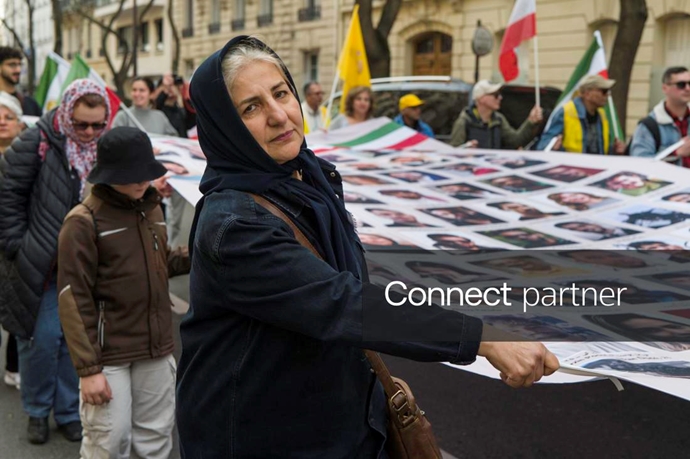 گزارش تصویری رویترز از تظاهرات ایرانیان آزاده در میدان تروکادرو پاریس