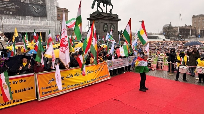 استکهلم - تظاهرات ایرانیان آزاده در حمایت از اعلام دولت موقت و حمایت از قیام سراسری مردم ایران - ۲۳اسفند استکهلم - تظاهرات ایرانیان آزاده در حمایت از اعلام دولت موقت و حمایت از قیام سراسری مردم ایران - ۲۳اسفند