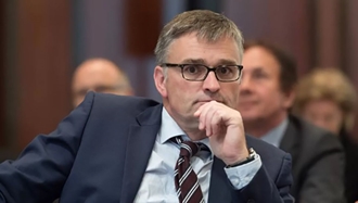 کورنلیوس، سخنگوی دولت آلمان