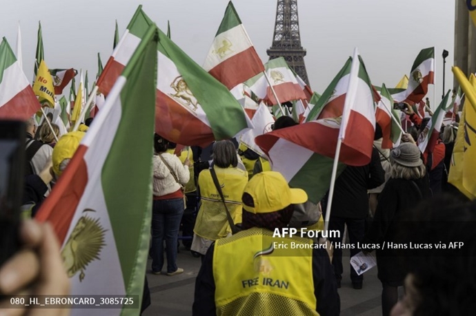 خبرگزاری فرانسه گزارش تصویری از تظاهرات ایرانیان آزاده در پاریس