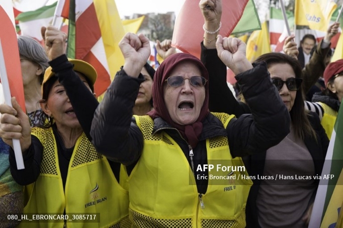 خبرگزاری فرانسه گزارش تصویری از تظاهرات ایرانیان آزاده در پاریس