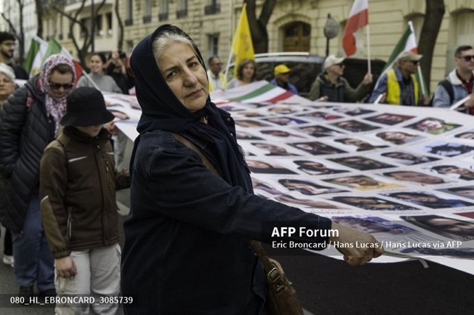 خبرگزاری فرانسه گزارش تصویری از تظاهرات ایرانیان آزاده در پاریس