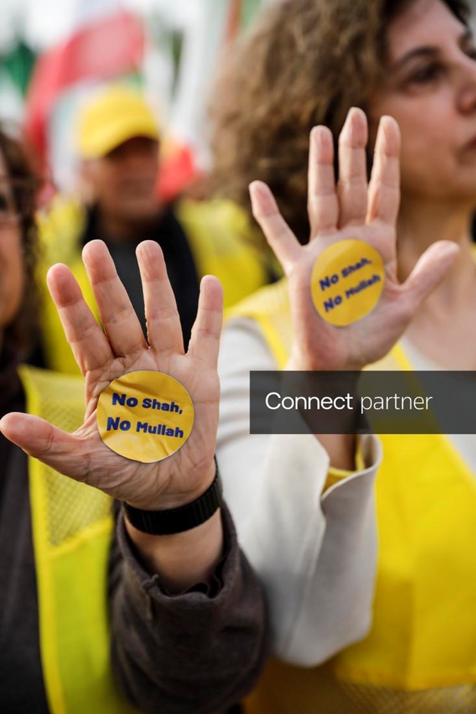 گزارش تصویری رویترز از تظاهرات ایرانیان آزاده در میدان تروکادرو پاریس