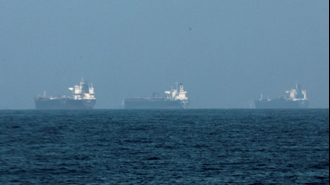 تهدید رژیم ایران به زدن کشتی‌ها در تنگه هرمز