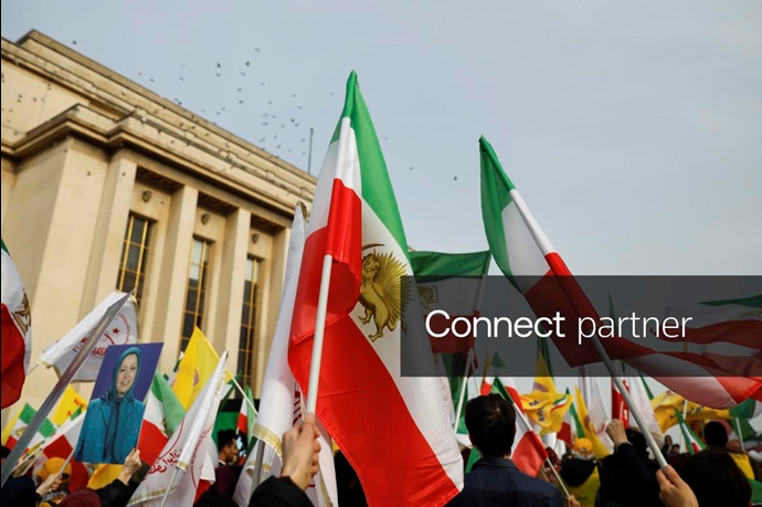 گزارش تصویری رویترز از تظاهرات ایرانیان آزاده در میدان تروکادرو پاریس