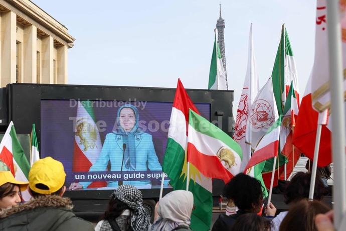 گزارش تصویری آسوشیتدپرس از تظاهرات ایرانیان آزاده در پاریس گزارش تصویری آسوشیتدپرس از تظاهرات ایرانیان آزاده در پاریس