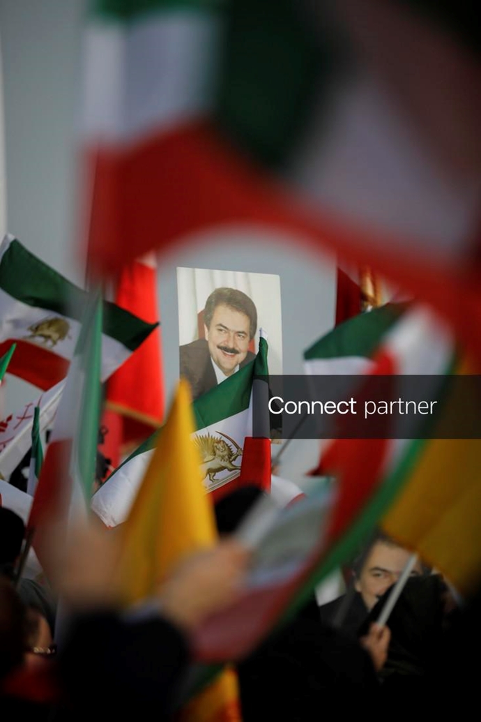 گزارش تصویری رویترز از تظاهرات ایرانیان آزاده در میدان تروکادرو پاریس