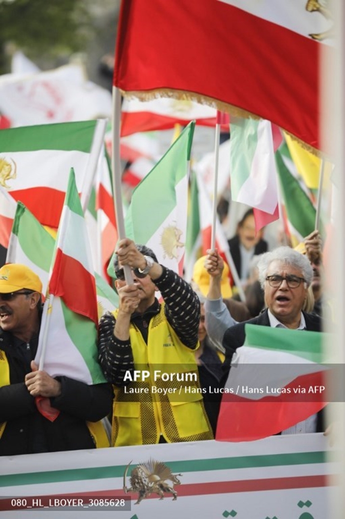 خبرگزاری فرانسه گزارش تصویری از تظاهرات ایرانیان آزاده در پاریس