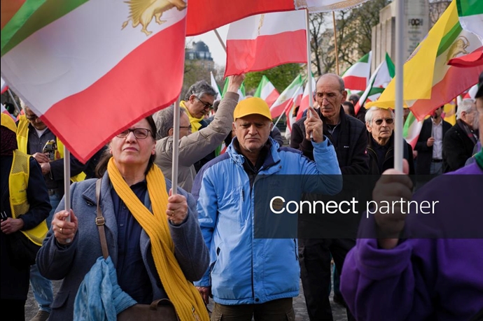 گزارش تصویری رویترز از تظاهرات ایرانیان آزاده در میدان تروکادرو پاریس