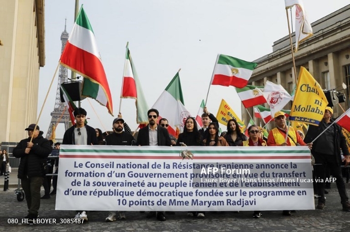 خبرگزاری فرانسه گزارش تصویری از تظاهرات ایرانیان آزاده در پاریس