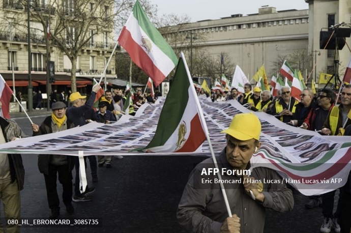 خبرگزاری فرانسه گزارش تصویری از تظاهرات ایرانیان آزاده در پاریس