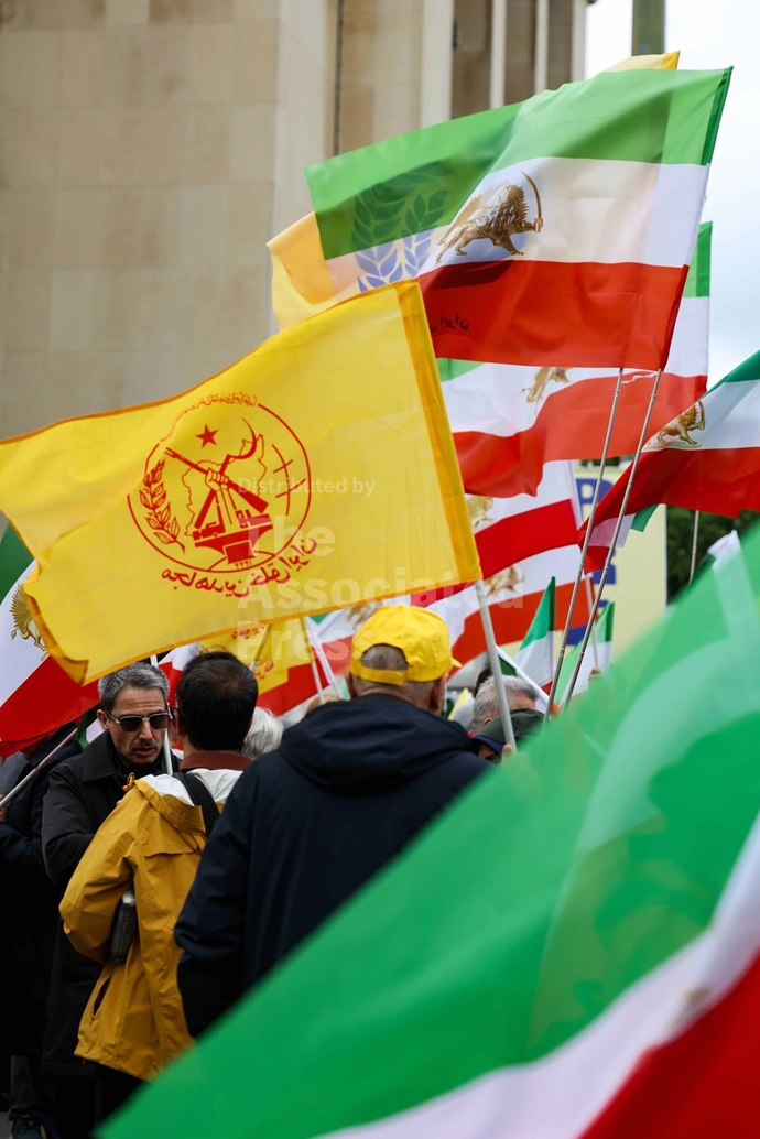 گزارش تصویری آسوشیتدپرس از تظاهرات ایرانیان در پاریس